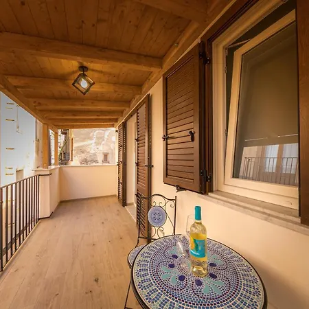 Coresi Konukevi Cefalù